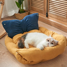 Load image into Gallery viewer, Luxe Plush Multifunctional Pet Mattress &amp; Bed With Cute Bow
